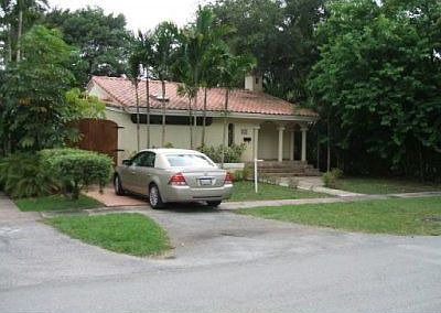 1st image of 916 Obispo Ave