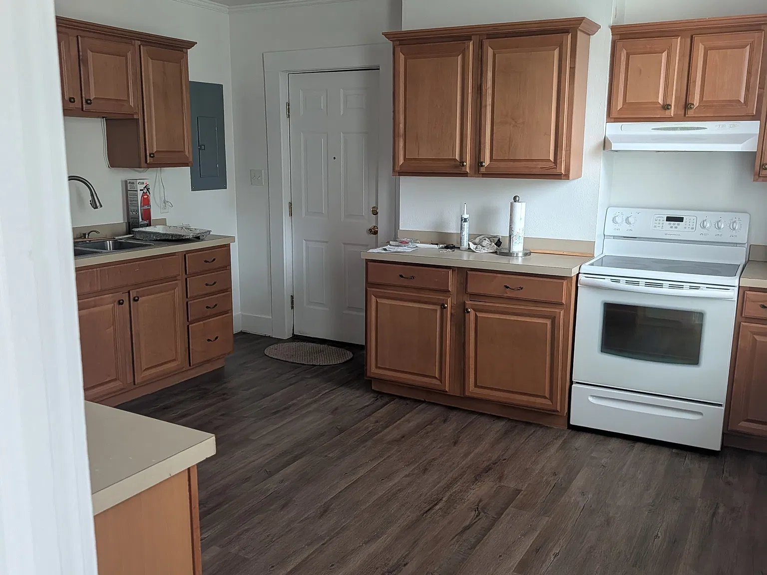 213 North Road Street - 2 — Photo 3