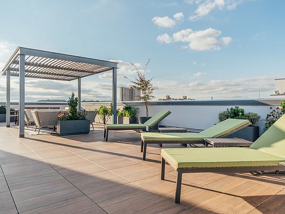 3rd image of 520 Parkside Ave #4F