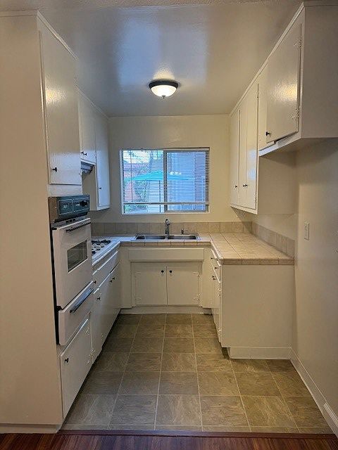 1st image of 2767 Hermosa Ave