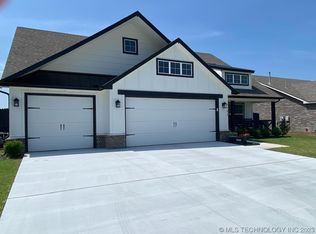 9308 E 131st Pl S, Bixby, OK 74008