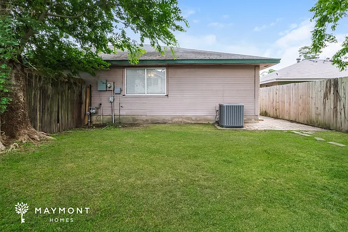 22403 Tree House Ln — Photo 14
