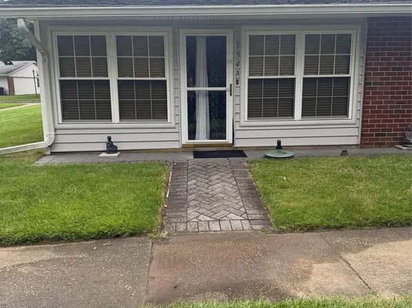 134 Eastbourne Court #A, Ridge, NY 11961