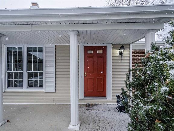 4th image of 10859 Ponds Ln