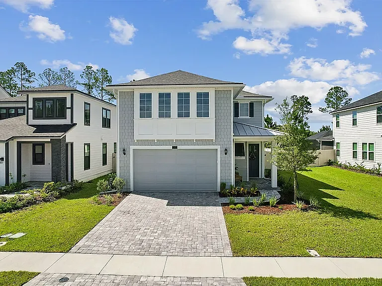 4 bed, 3.5 bath, 2450 sqft, $4,250 — Photo 2