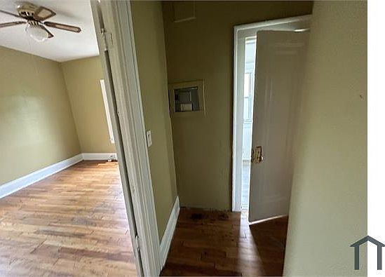 4th image of 3403 E 140th St