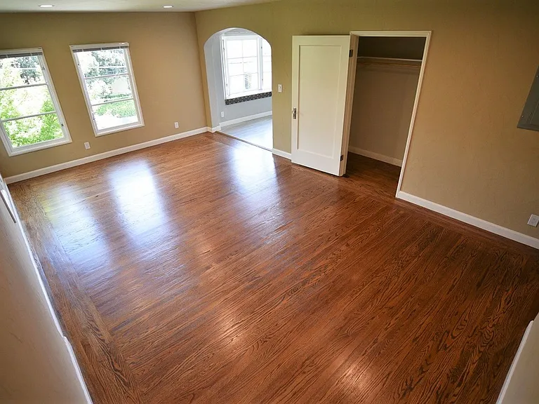 369 Orange St — Photo 2