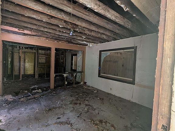 3rd image of 2206 Mack Dr NW