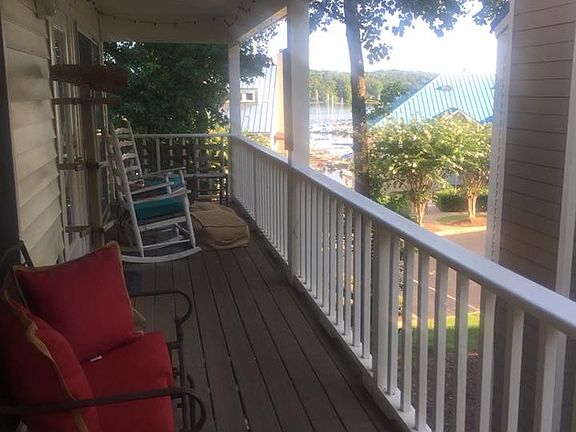 3rd image of 100 Harbor Pl Unit 603