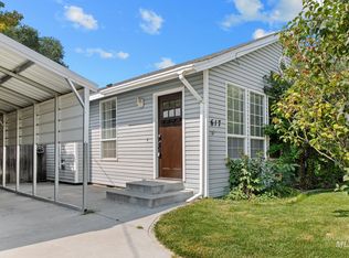 617 Lake Lowell Ave, Nampa, ID 83686
