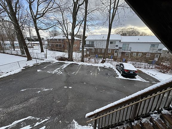 2nd image of 115 Wedgewood Dr #1-E