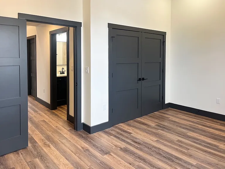 101 W Broadway St #B — Photo 18