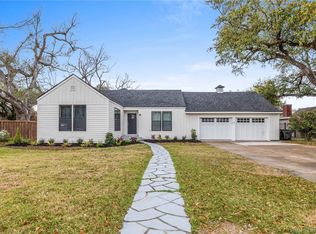 1102 9th St, Lake Charles, LA 70601