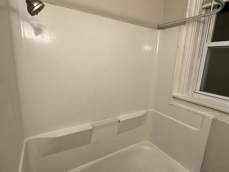 2114 Portis Aveapt #A — Photo 6