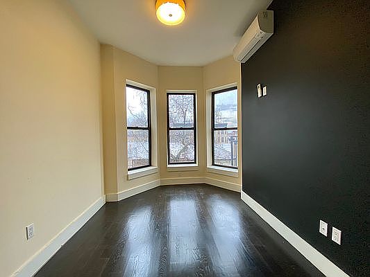 1st image of 554 Eastern Pkwy #3R