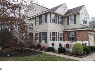 447 Penn Oak Ct, Harleysville, PA 19438