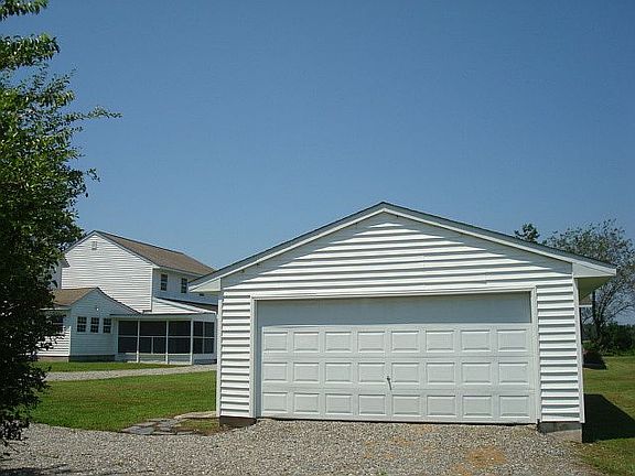 2 car detached garage