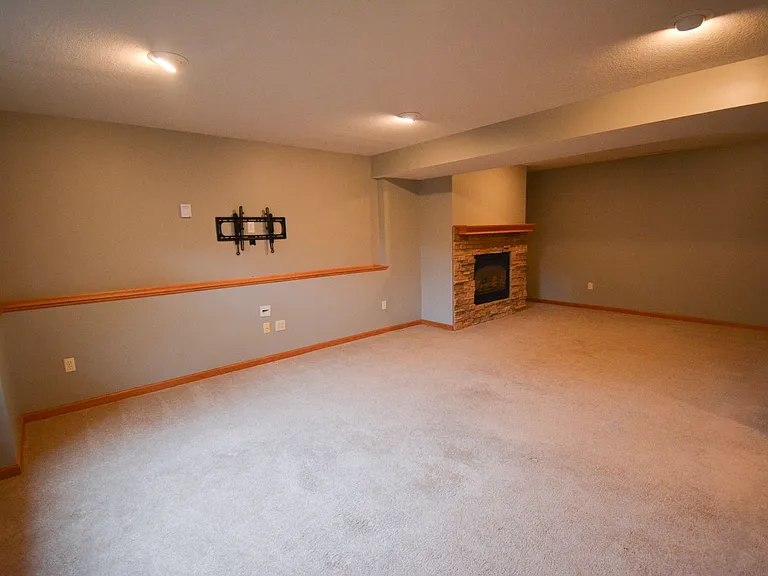 3702 Halling Pl SW — Photo 14