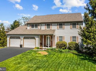 118 Matthew Dr, Sinking Spring, PA 19608