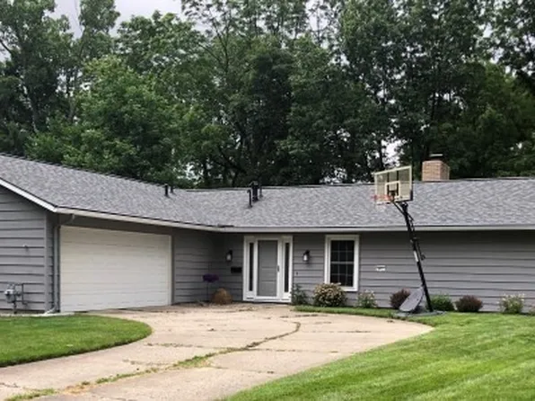 411 Cranston Dr, Berea, OH 44017