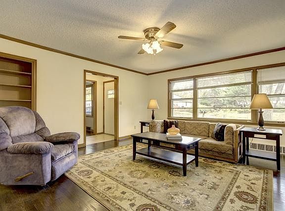 2nd image of 8527 Stearns Ave