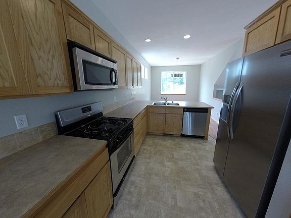3rd image of 566 E Marine View Dr