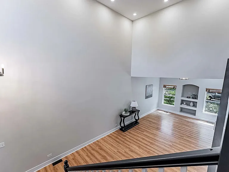 307 Abington Woods Dr — Photo 3