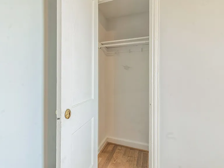 1608 West St SE — Photo 9
