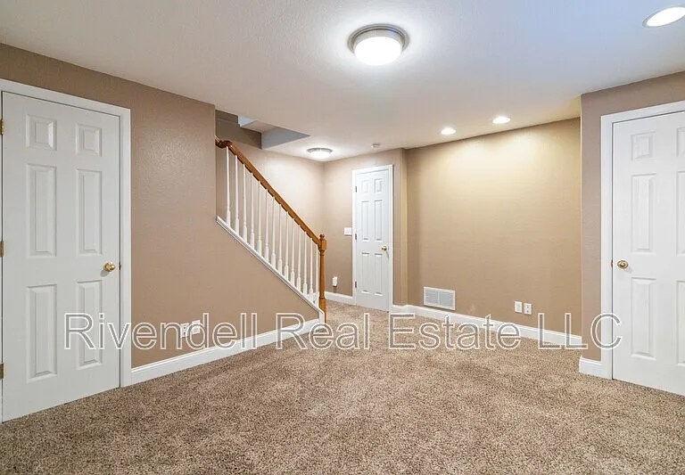 1529 Spring Water Way — Photo 13