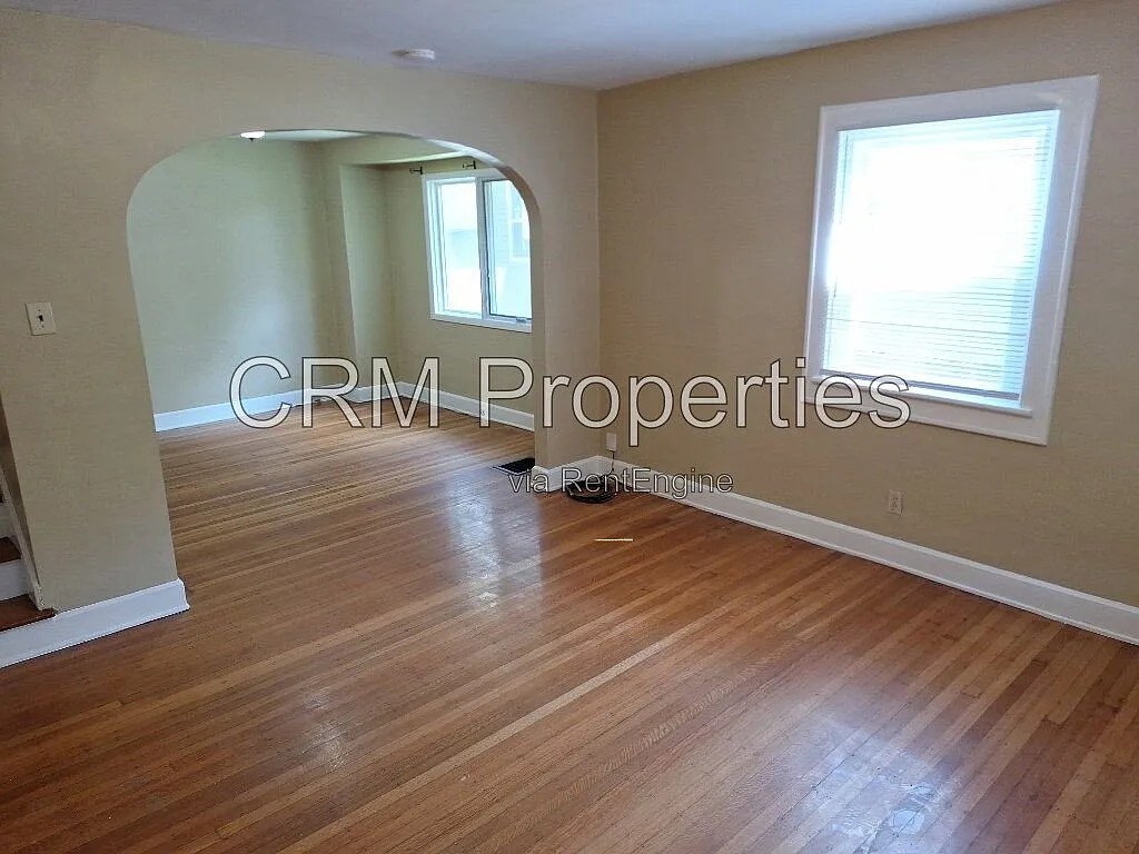 2 bed, 1.0 bath, $1,450 — Photo 3