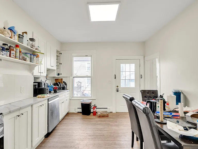 20 Ashford St #1A — Photo 15