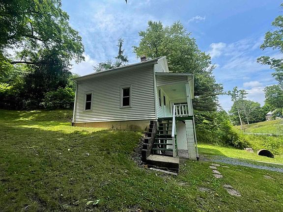 4th image of 682 E Grafton Rd
