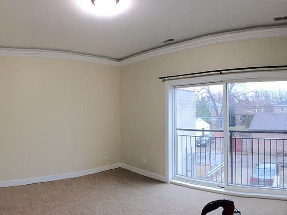 4th image of 3051 N Harlem Ave APT 2N