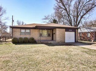 8319 E Gilbert St, Wichita, KS 67207