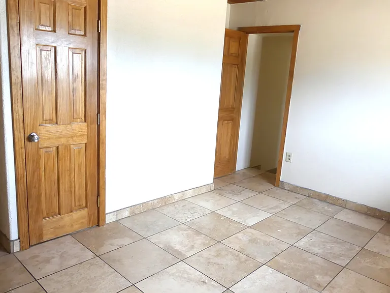 Den/Office/3rd room