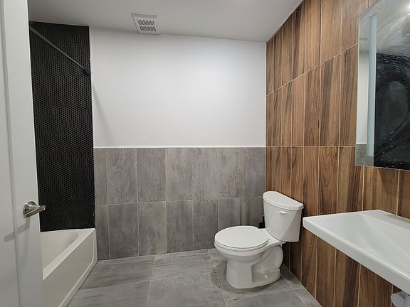 5th image of 502 Market St #22C