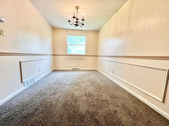 4th image of 101 Pheasant Run Rd