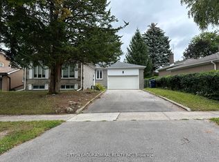 7 Resolution Cres, Toronto, ON M2H1N3