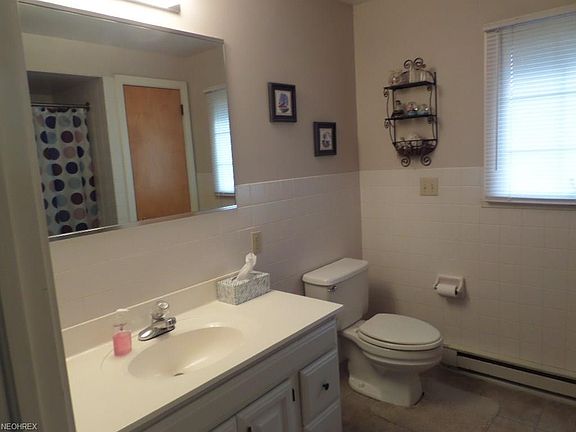 4th image of 3138 Meadow Ln NE