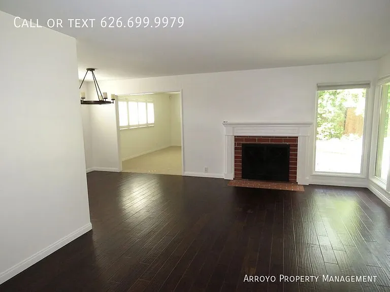 1165 Leonard Ave — Photo 4