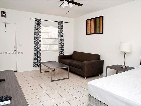 3rd image of 4109 N Ocean Dr #10