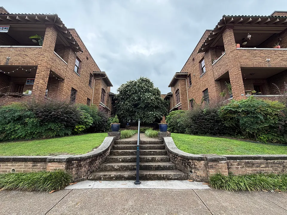 1400 Duncan Ave #15