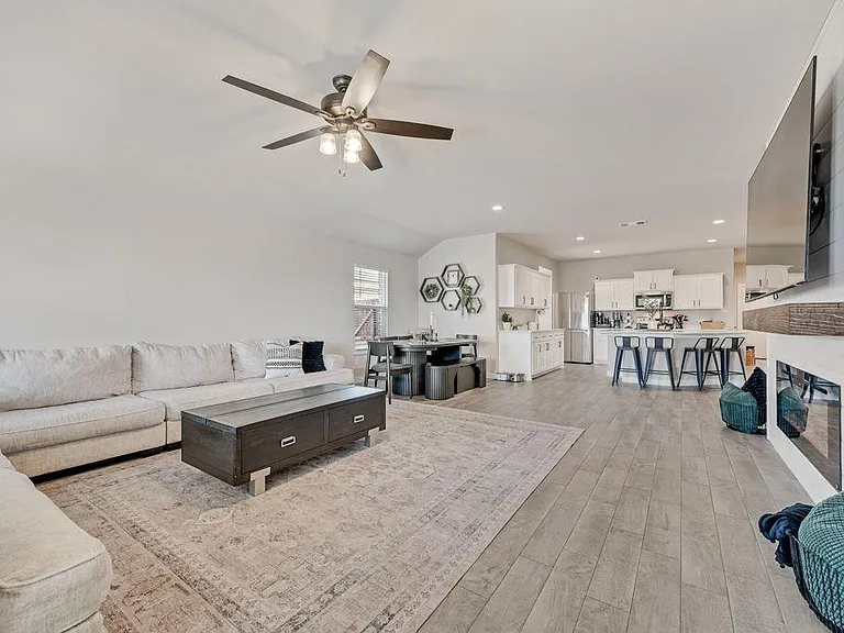 1513 Hulen Park Trl — Photo 18