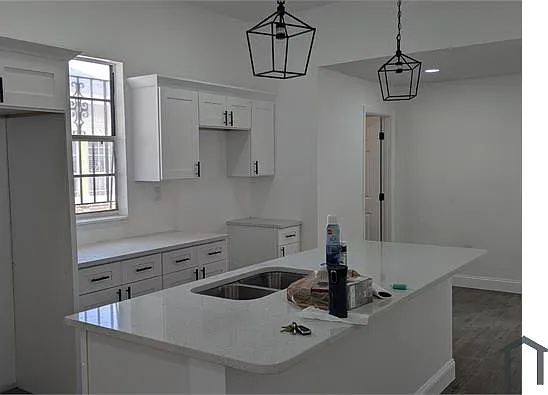 4 bed, 1300 sqft, $2,490 — Photo 3