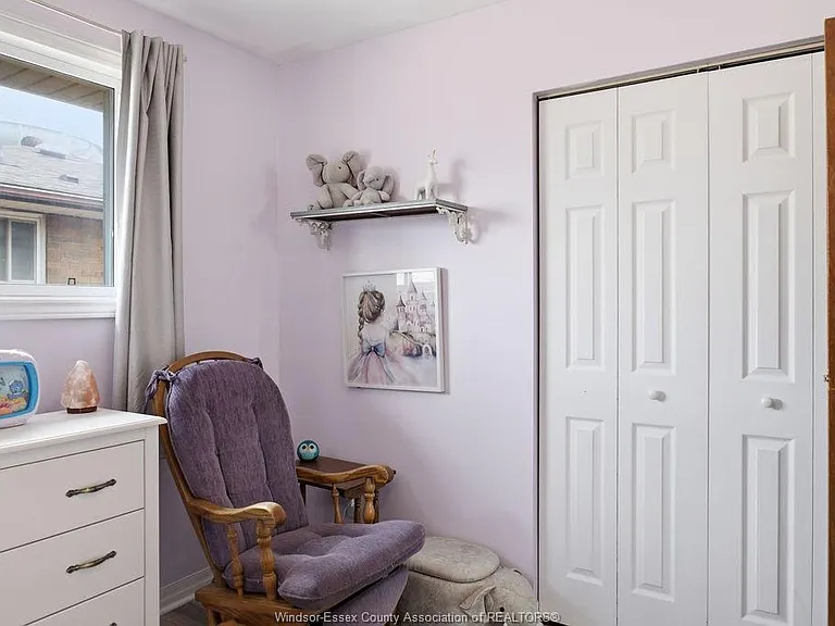 1646 Langlois Ave — Photo 13