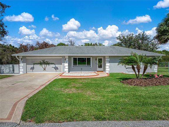 2nd image of 255 Tangerine Rd