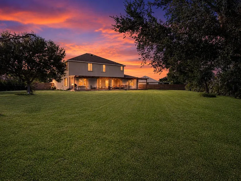 5648 NW Lorna Ct — Photo 54