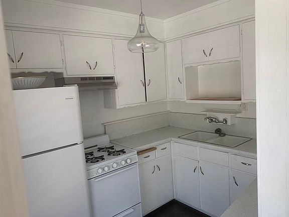5th image of 473 S Fairfax Ave #471-1/2