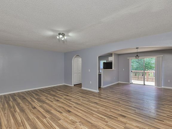 5th image of 4675 Ashburn Square Dr