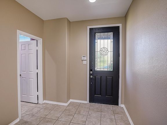 2nd image of 886 Apricot Dr